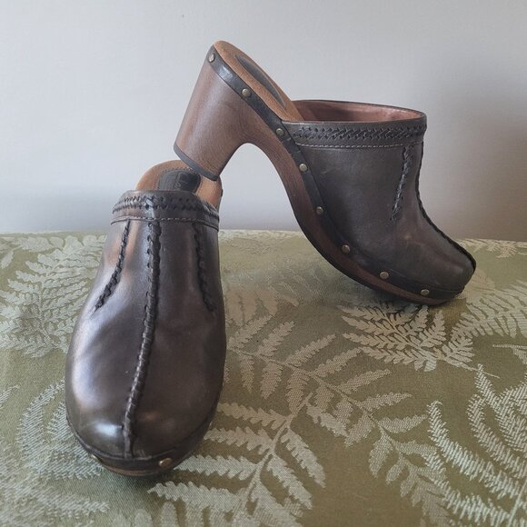 Clarks Artisan Studded Leather Clogs - Picture 2 of 8